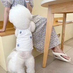Chaleco floral para cachorro verano – ropa ligera y cómoda