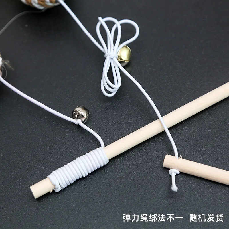 1pc Juguete Interactivo para Gatos con Pluma y Campana - Diseño de Ratón de Dibujos Animados, Palo de Madera para Juegos Divertidos, Ideal para Atrapar Gatos - imagen 5