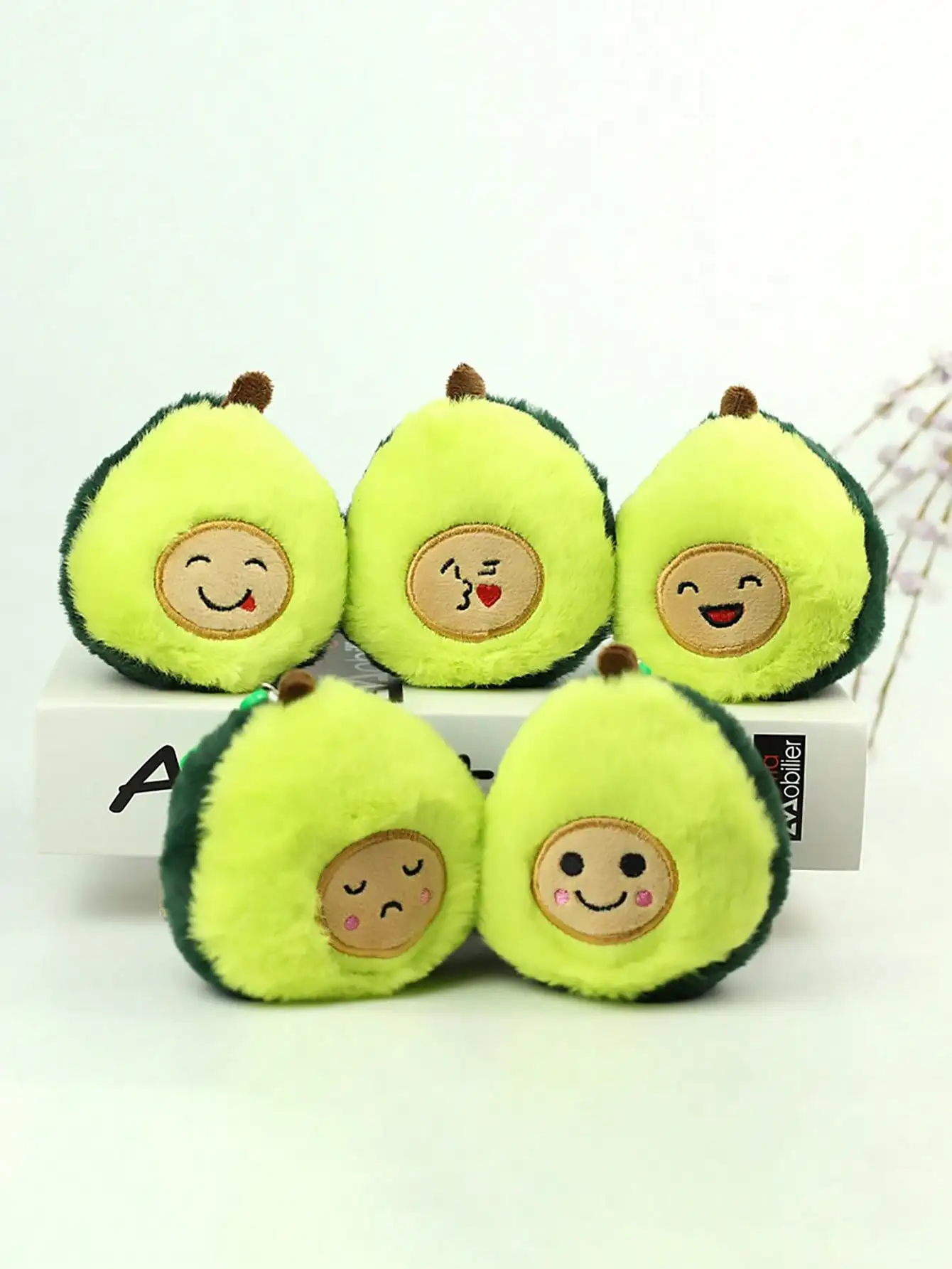 Peluche para gatos con expresión de aguacate – juguete suave y tierno