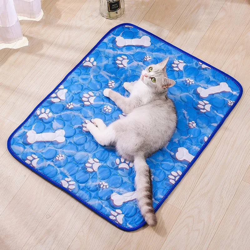 Alfombra refrescante autoenfriable para perros y gatos – Lavable - imagen 4