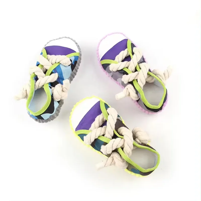 Juguete masticable con forma de zapato para perros - imagen 2