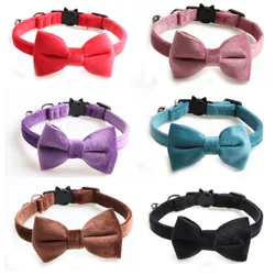 Collar terciopelo con campana para gatos – Seguro y ajustable