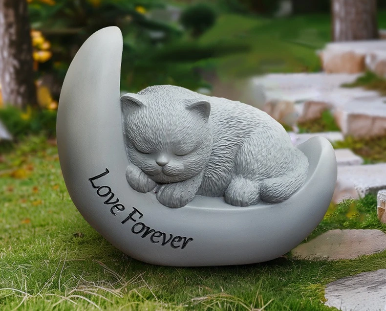 Urna de resina con diseño de gato dormido sobre la luna