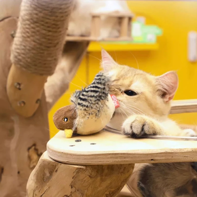 Juguete para gatos con gorrión aleteo, pájaro chirriante eléctrico con hierba gatera, juguete de peluche interactivo para estimular la caza, instinto para gatos - imagen 3