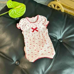 Mono con capucha floral para perros pequeños – Cálido y suave
