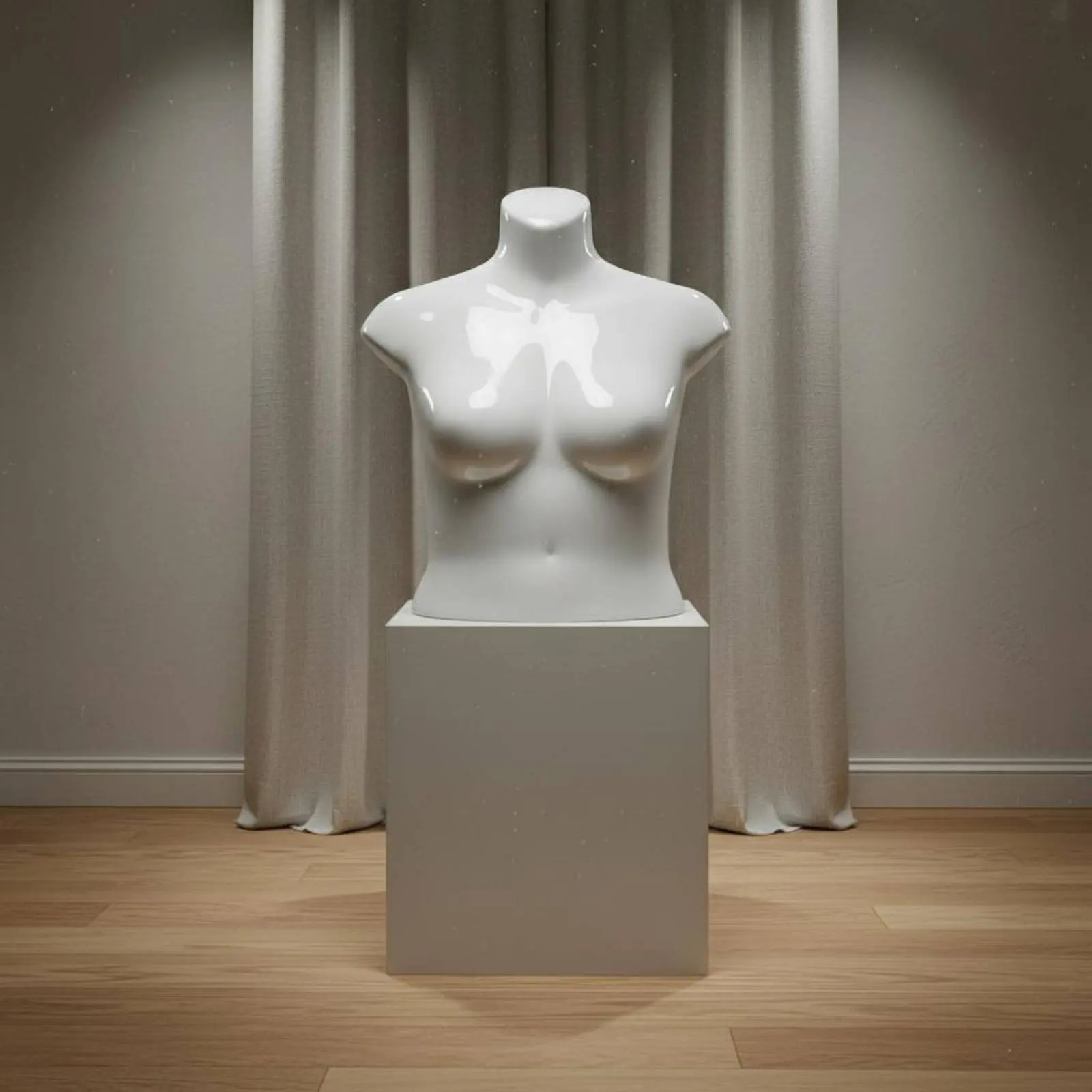 Maniquí torso femenino talla grande para escaparate de mascotas