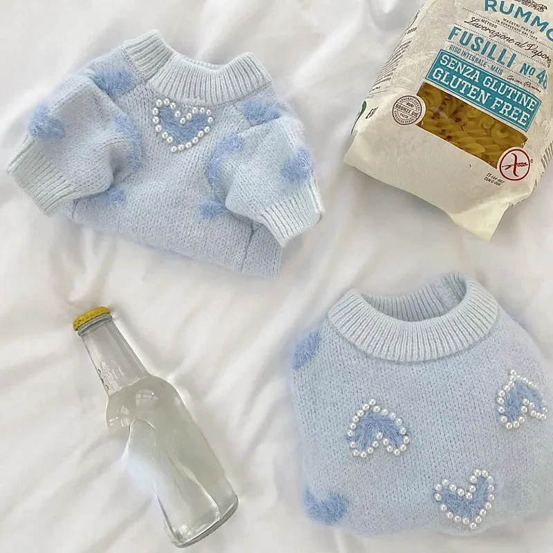 Suéter de amor azul a la moda para perros, ropa cálida de invierno, ropa tejida para perros, jersey suave para mascotas, suministros para mascotas, ropa de lujo para perros - imagen 3