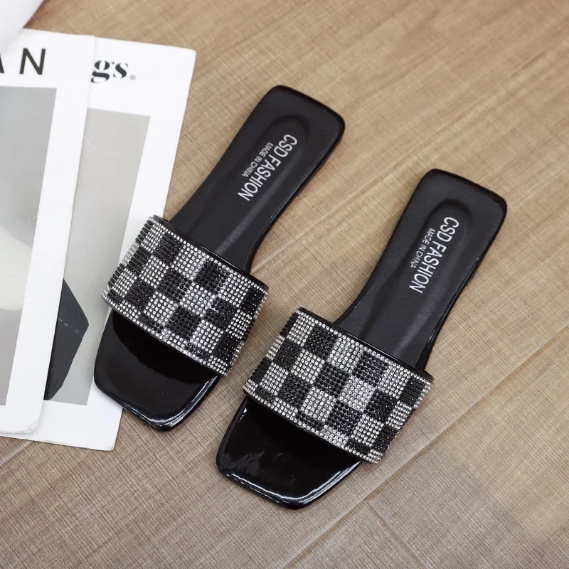 Zapatillas de tacón plano a cuadros para mujer, chanclas de diseño de lujo con diamantes de imitación, zapatos de talla grande, 2024 - imagen 4