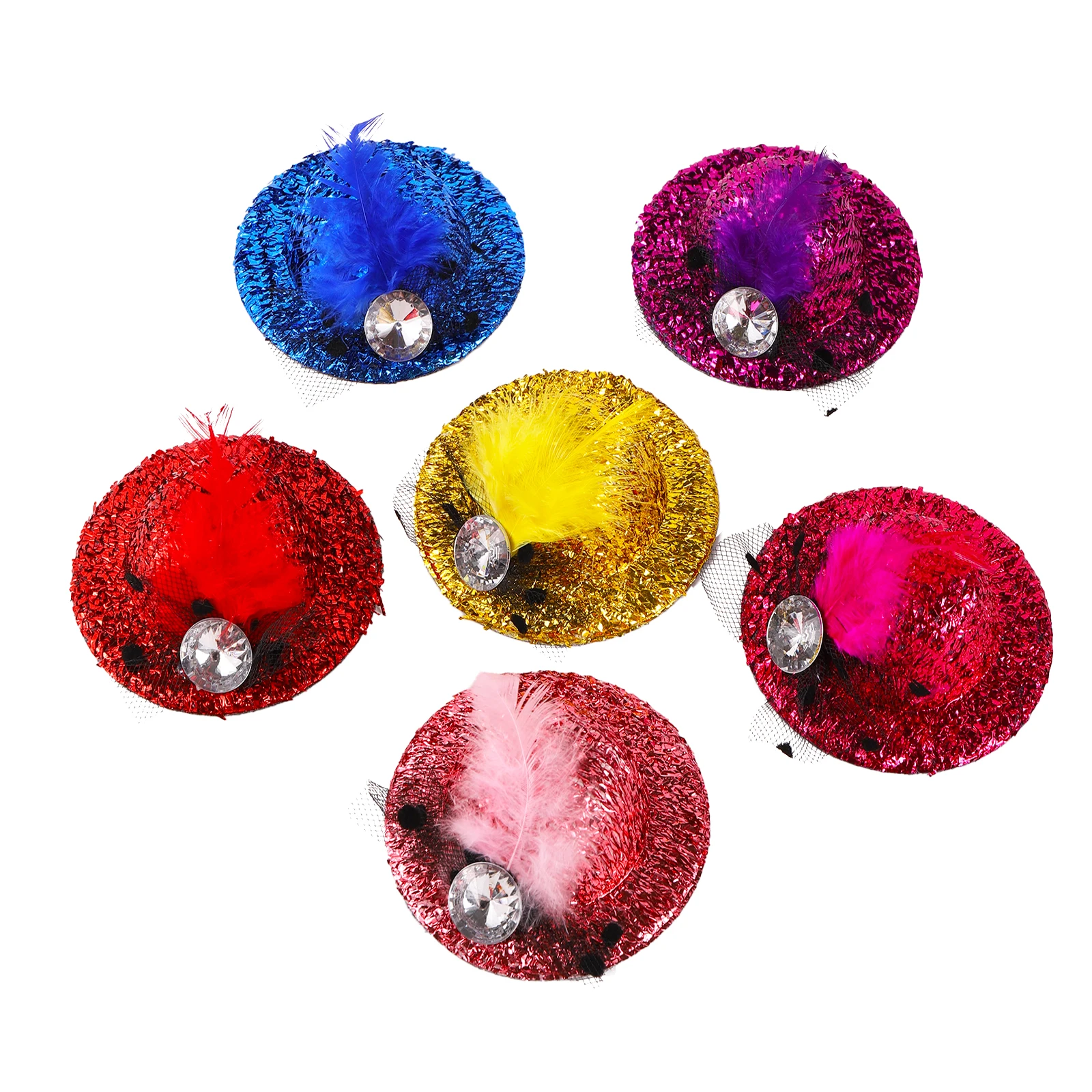 Materiales del sombrero: malla, tela y pluma