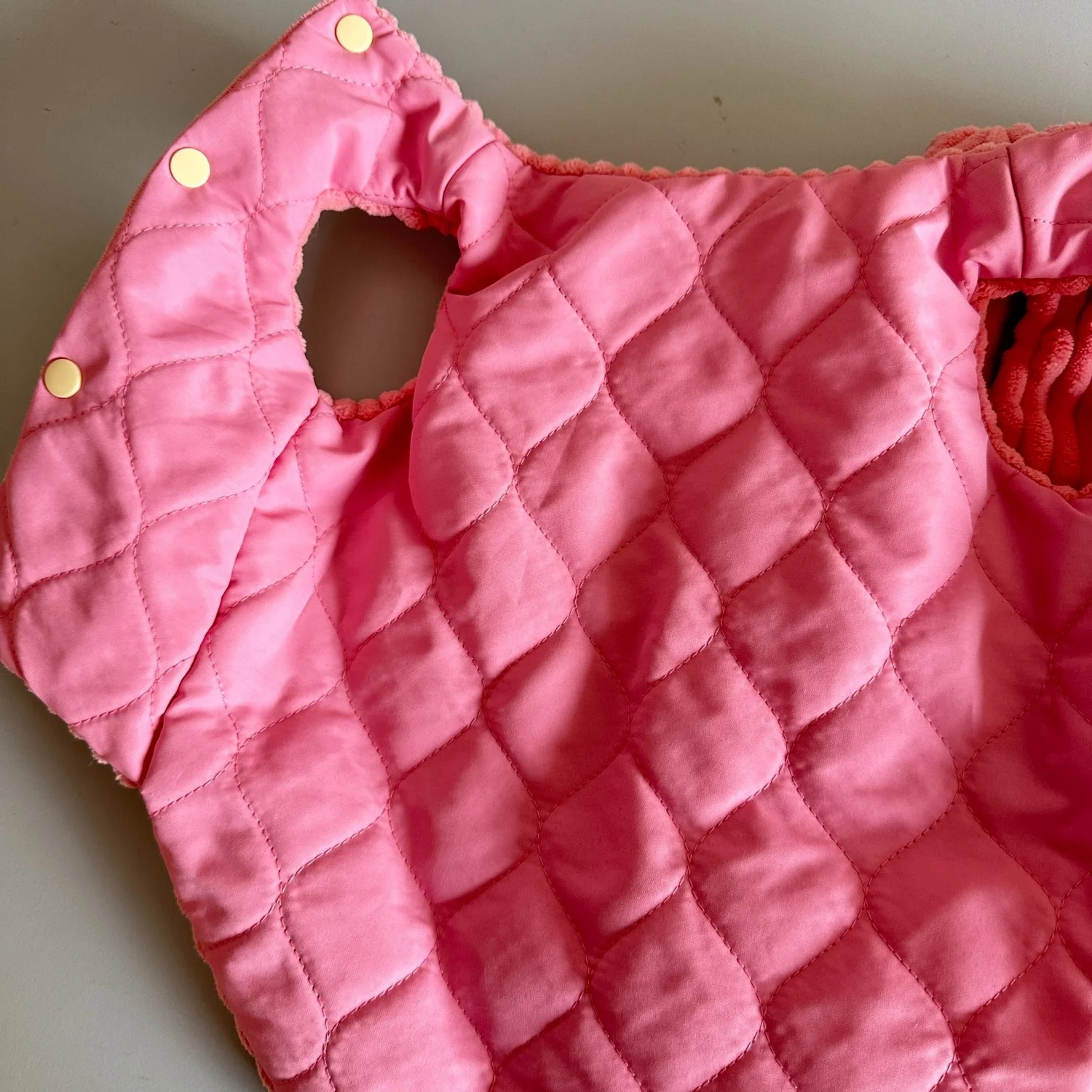 Chaleco cálido rosa de invierno para gatos, Chaqueta de algodón de lana gruesa para gato sin pelo en otoño, abrigo grueso y dulce para gato Sphynx - imagen 4