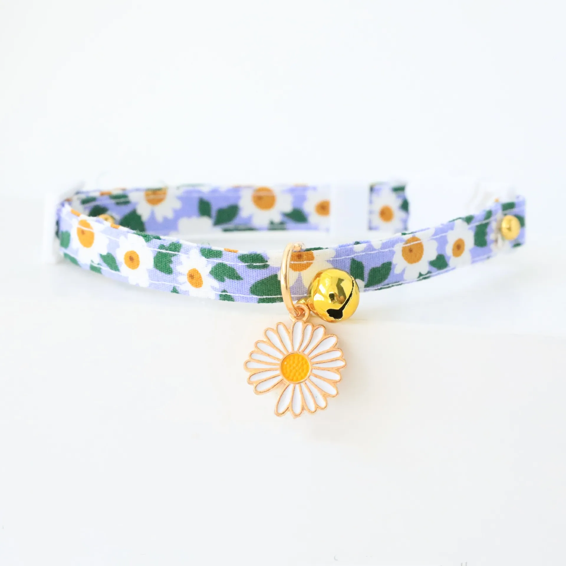 Collar de seguridad ajustable con forma de Margarita para gato, Collar con campana para gato, cachorro, perro pequeño, forma de flor, suministros de accesorios para mascotas - imagen 4
