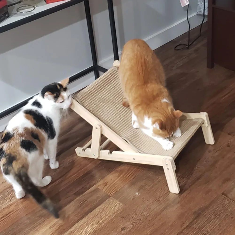 Silla cama elevada con marco de madera para gatos con rascador de Sisal, sillón plegable elevado para mascotas para gatos de interior para siesta y rascar - imagen 3