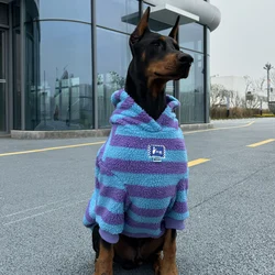 Suéter a rayas con capucha para perros grandes
