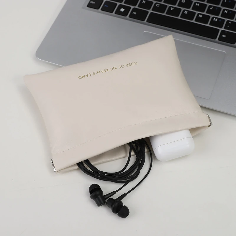 Bolso pequeño PU multiusos para gatos y perros, ideal para accesorios - imagen 4