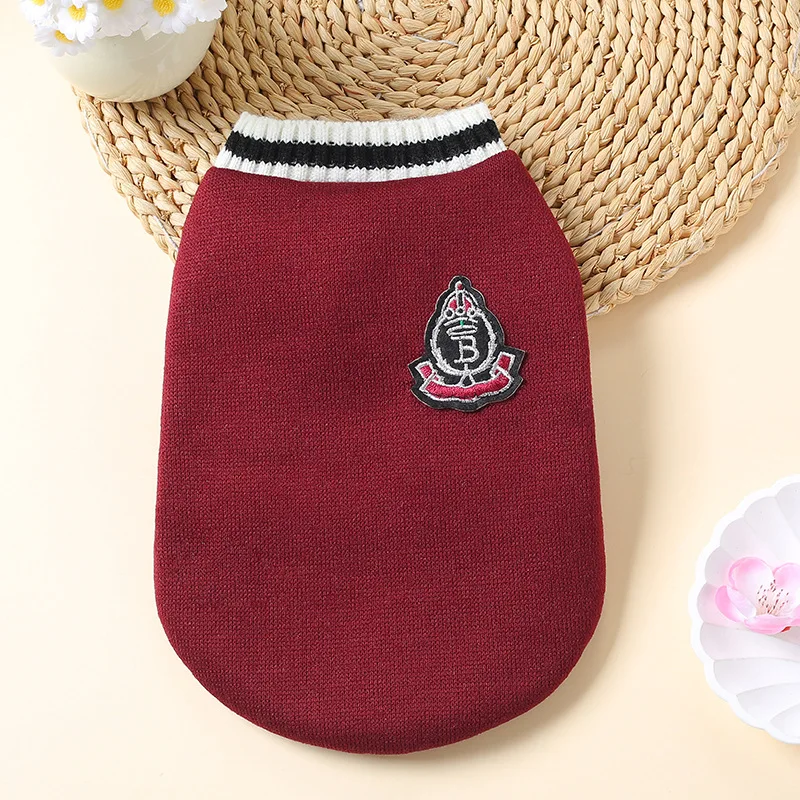 Suéter para mascotas con cuello en V de estilo universitario, chaleco tipo jersey de punto cálido para perros y gatitos, prendas de punto acogedoras con temática navideña para cachorros - imagen 5