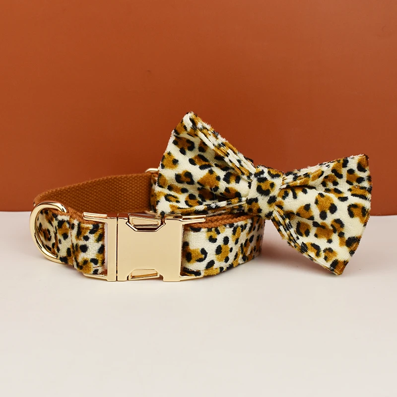 Recién llegado, logotipo de diseñador personalizado, estampado de leopardo en Base marrón, Collar de perro de algodón suave, correas, arnés, bolsa para caca, soporte Animal 01 - imagen 3