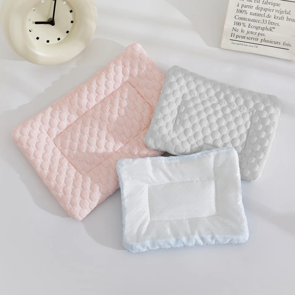 1 estera refrescante de verano para mascotas, manta autoadhesiva suave y transpirable para animales pequeños, hámster, conejillos de indias, Chinchillas, rata, conejo - imagen 3