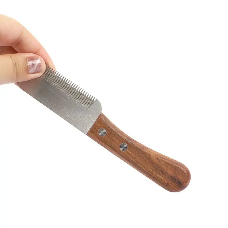 Cuchillo pelador con mango de madera de acero inoxidable para mascotas, peine profesional para perros y gatos, cuchillo para afeitar y desplumar el pelo, herramientas de aseo para mascotas - imagen 3