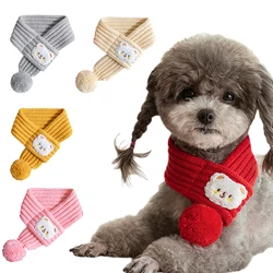 Bufanda suave para perros y gatos con pelota – Invierno