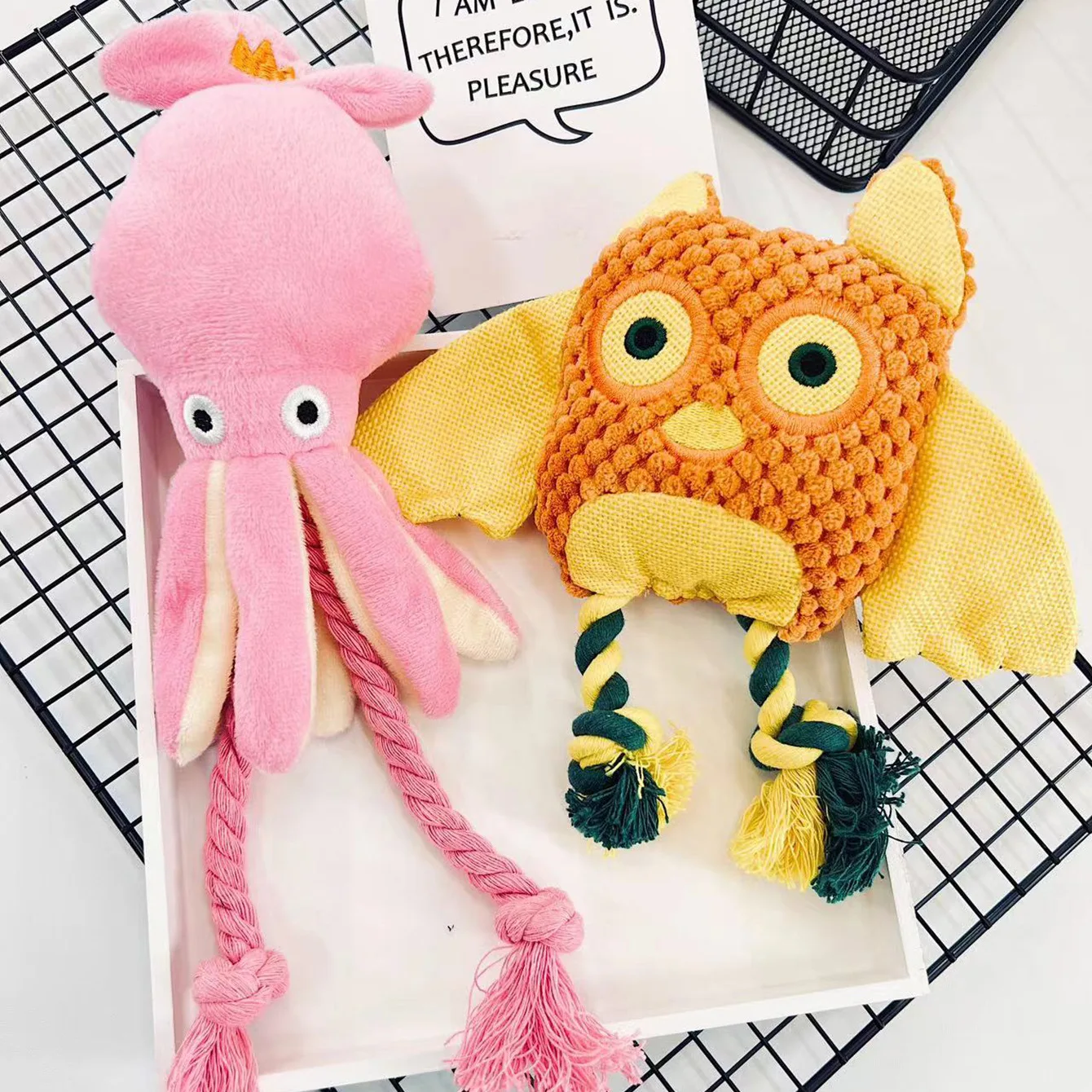 Juguete chirriante de felpa con núcleo de maíz para perros y gatos, juguete interactivo para mascotas, juguete para masticar suave para aliviar el aburrimiento,