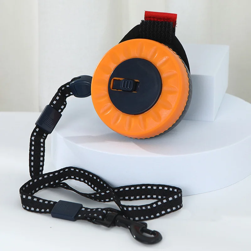 Correa retráctil automática para perro de 2,5 m, muñeca duradera, cuerda de remolque para mascotas para perros pequeños y medianos, suministros para caminar al aire libre - imagen 4