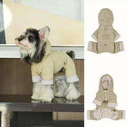 Abrigo impermeable para perro con capucha y anilla de correa