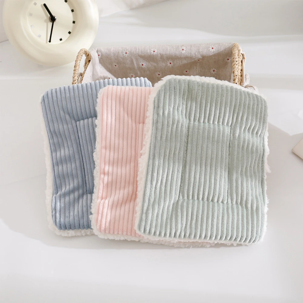 Cama de lana Lisa cálida para otoño e invierno, estera para dormir de pelusa suave, estera de felpa para nido, cama para animales pequeños, erizo, hámster, conejo, esteras para pájaros - imagen 3