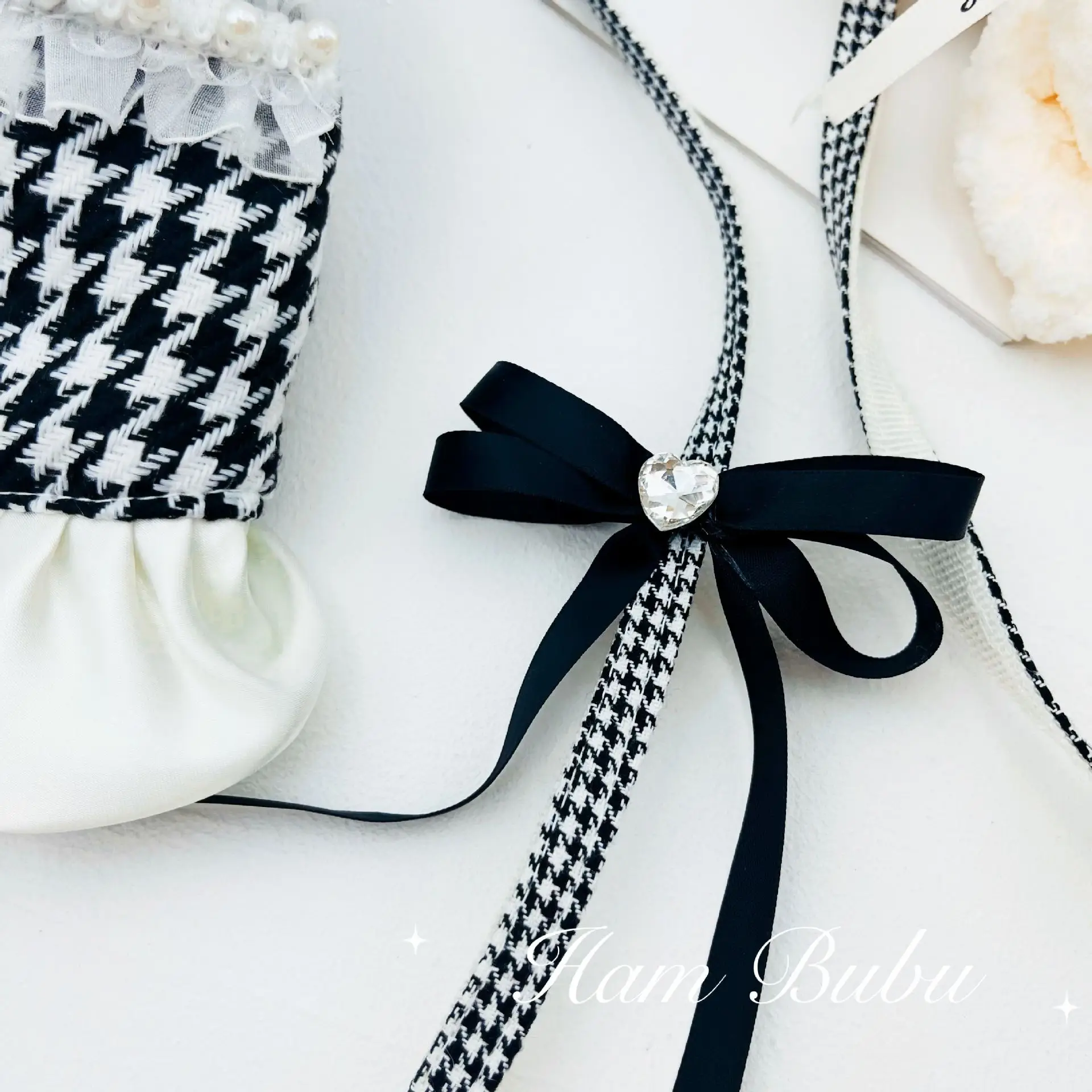 Abrigo a cuadros de otoño/invierno para mascotas, falda de perlas con cordón, arnés y correa para perros de peluche, conjunto de accesorios para perros pequeños - imagen 2