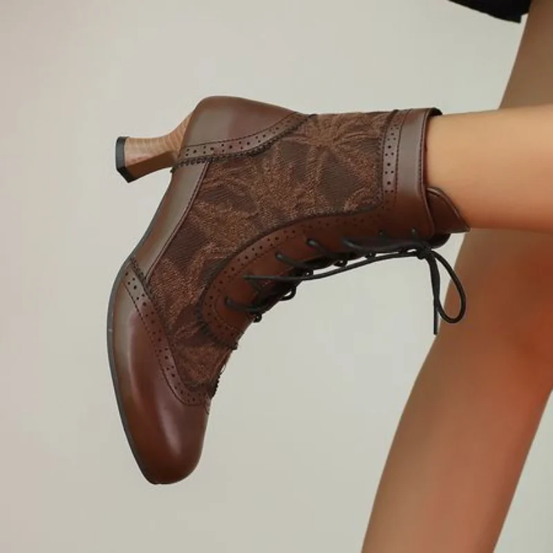 2025 invierno nueva moda victoriana puntiaguda botines para mujer encaje costura Punk encaje hasta tacón bajo zapatos de talla grande - imagen 5
