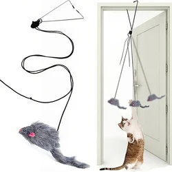 Juguete colgante para gatos que reduce estrés en casa