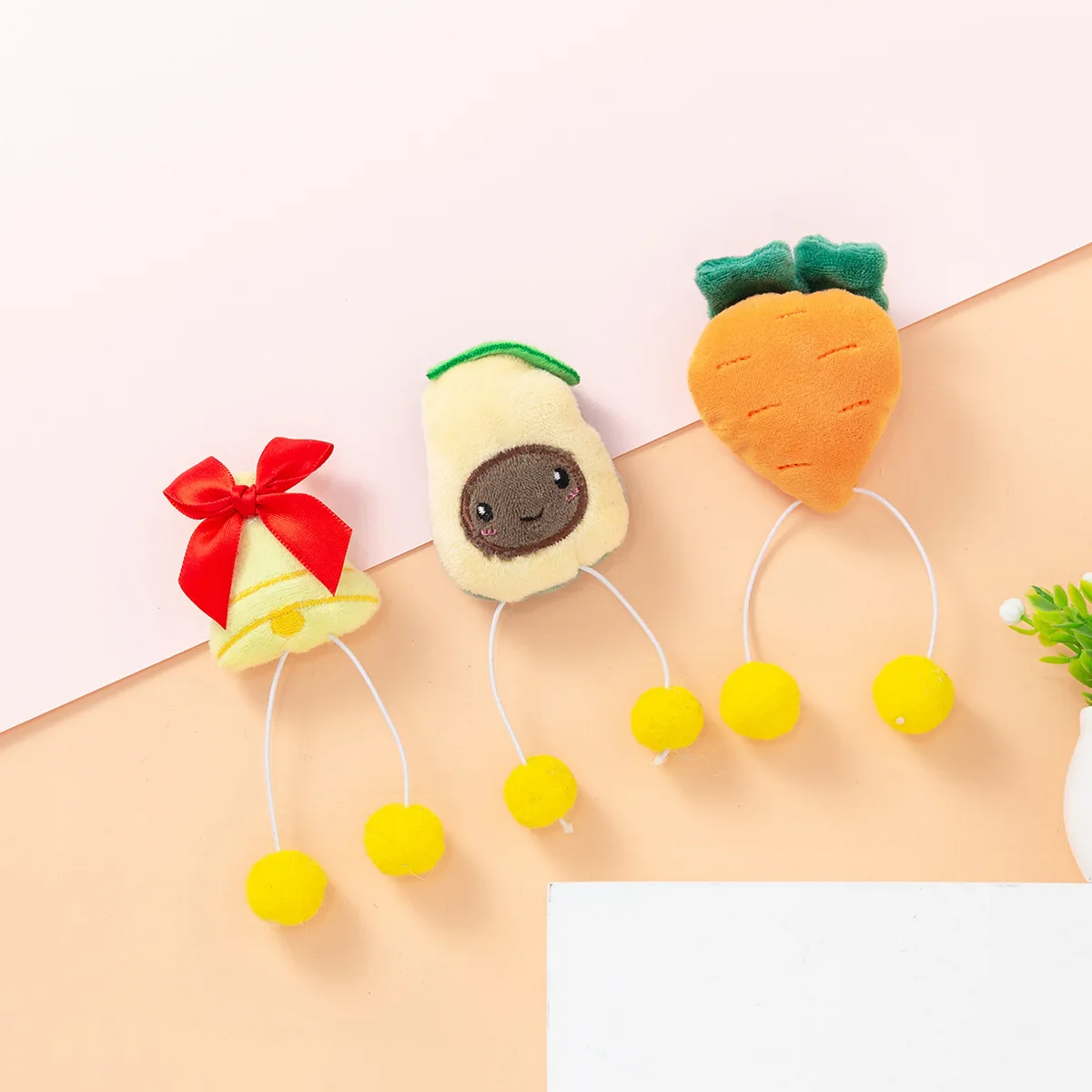 Juguete de felpa con forma de aguacate para gato, campana de hierba, bola antiarañazos, menta, nuevo - imagen 2