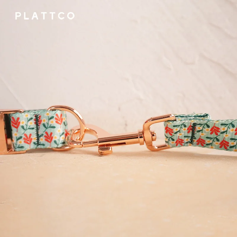 PLATTCO conjunto de perro de diseño único estampado patrón FRANGIPANI BLANCO con hebilla de oro rosa de alta calidad 5 tamaños PDC343RG&PDL343RG&PBT182 - imagen 5