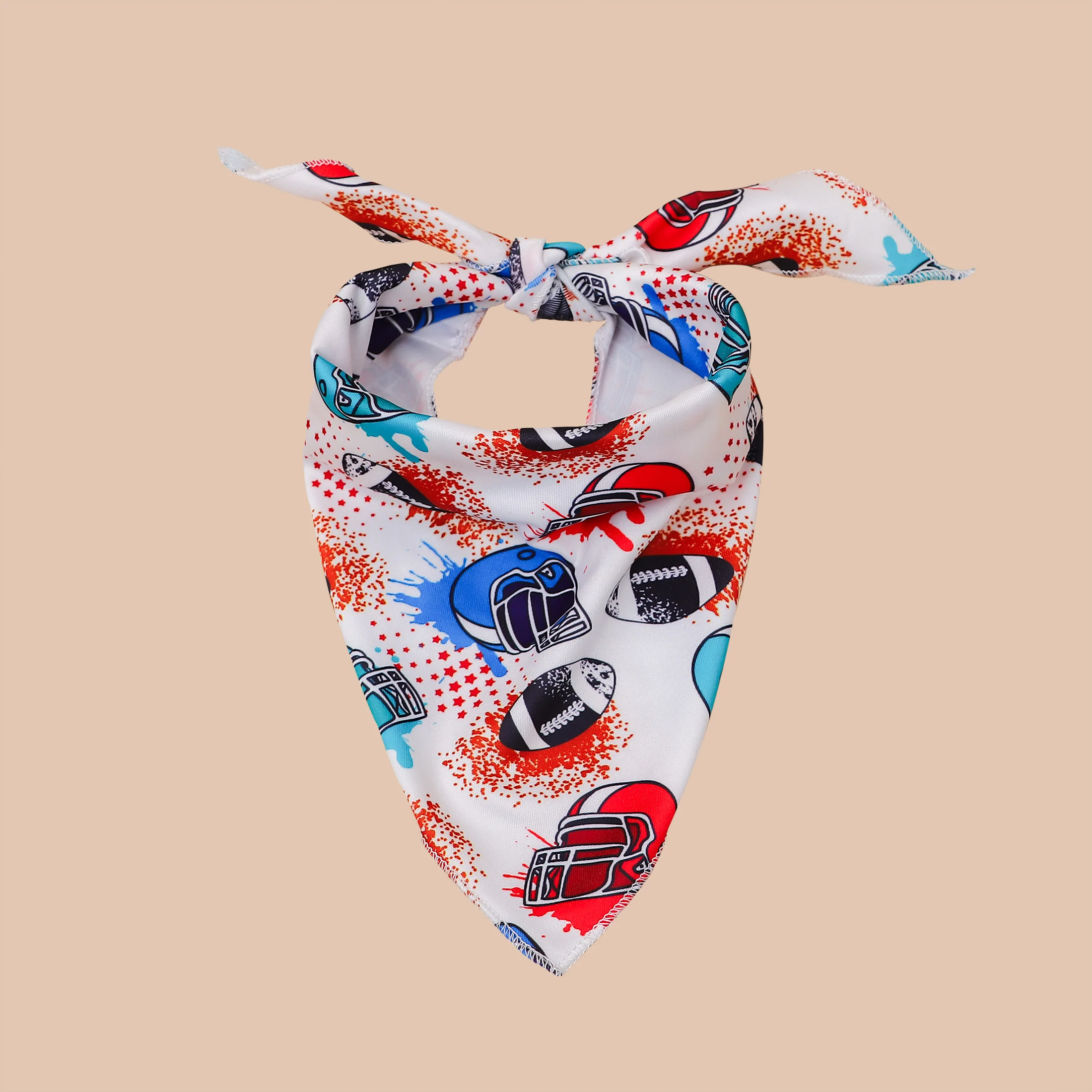 Bandana para perros, bandana para mascotas con estampado gráfico colorido con cascos y balones de fútbol, bufanda triangular ajustable para perros pequeños/medianos - imagen 2