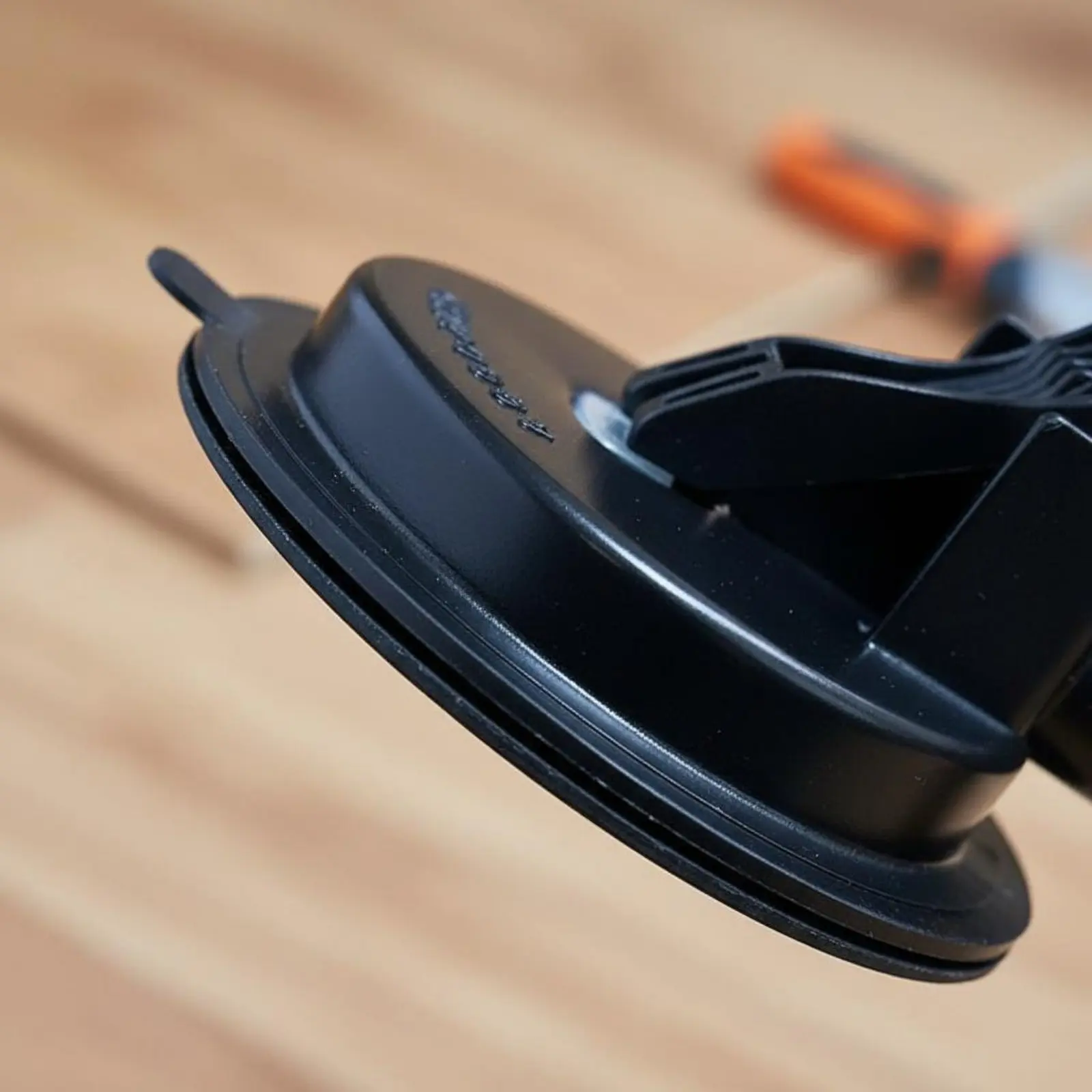 Extractor de discos de succión para reparar laminado y madera en gatos - imagen 2