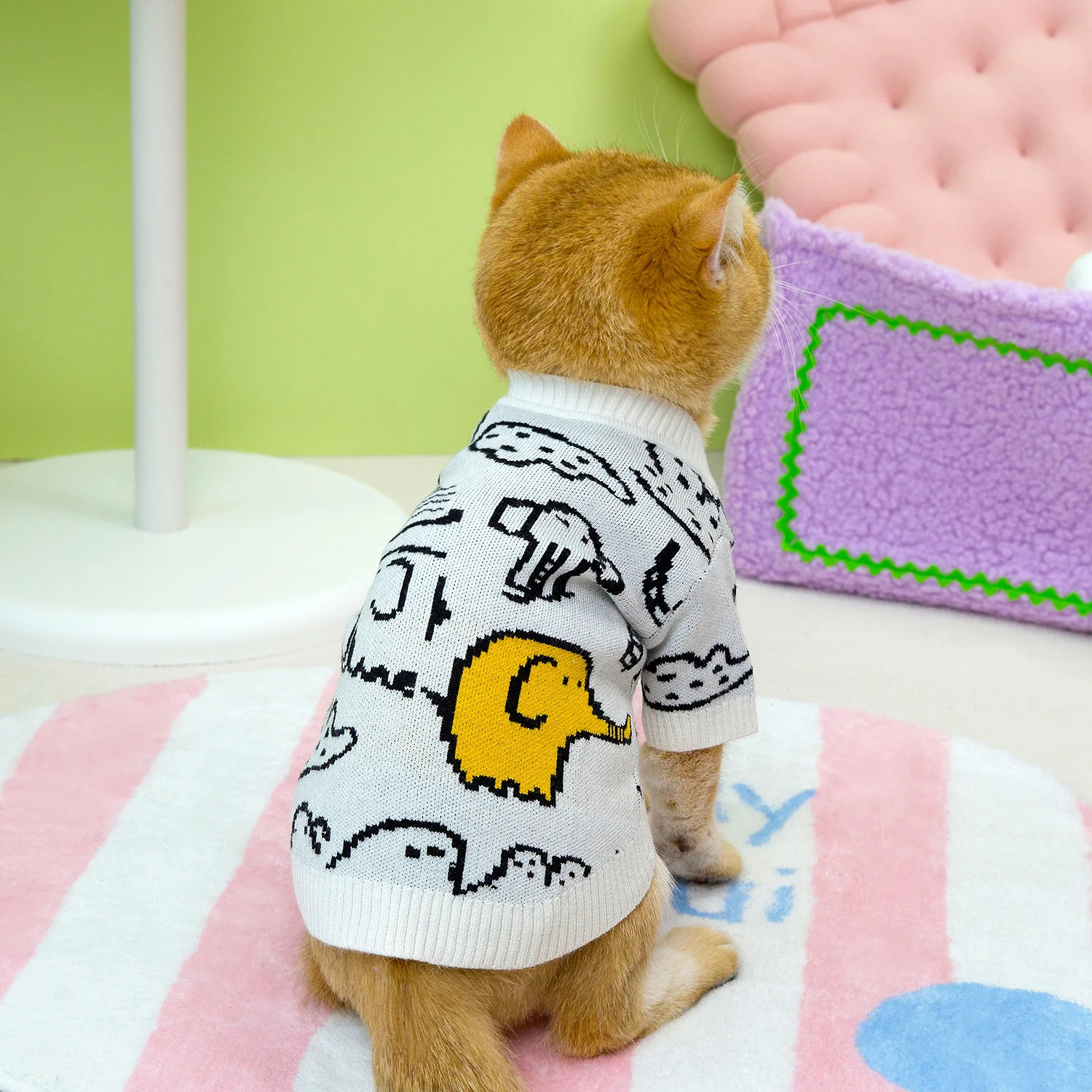 Nueva ropa de otoño e invierno para mascotas, suéter de gato con elefante de dibujos animados, suéter con gradiente dorado, ropa antipérdida de cabello con botones para mascotas - imagen 5