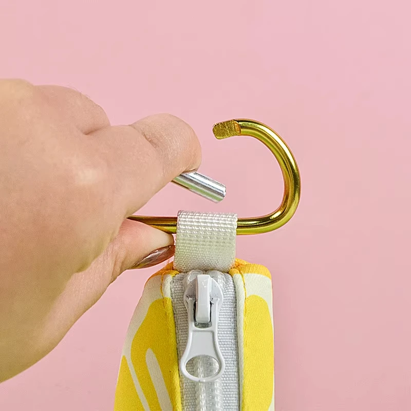 Lindo almacenamiento de bolsas para excrementos de mascotas con frutas, se puede conectar a cualquier perro ​ ​ Correa, bolso y correa no incluidos, edición especial limitada. - imagen 4