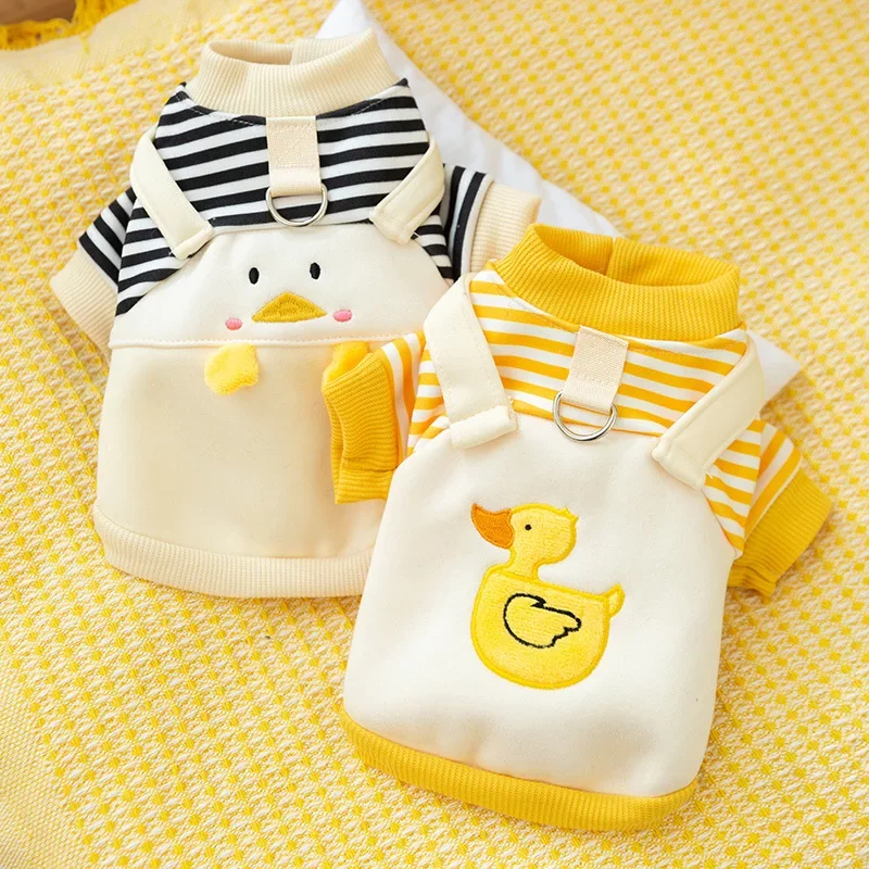 Otoño e Invierno lindo pequeño pingüino rayas dibujos animados tirantes dos piernas Sudadera con capucha gato de peluche mascota Teddy ropa cachorro ropa - imagen 2