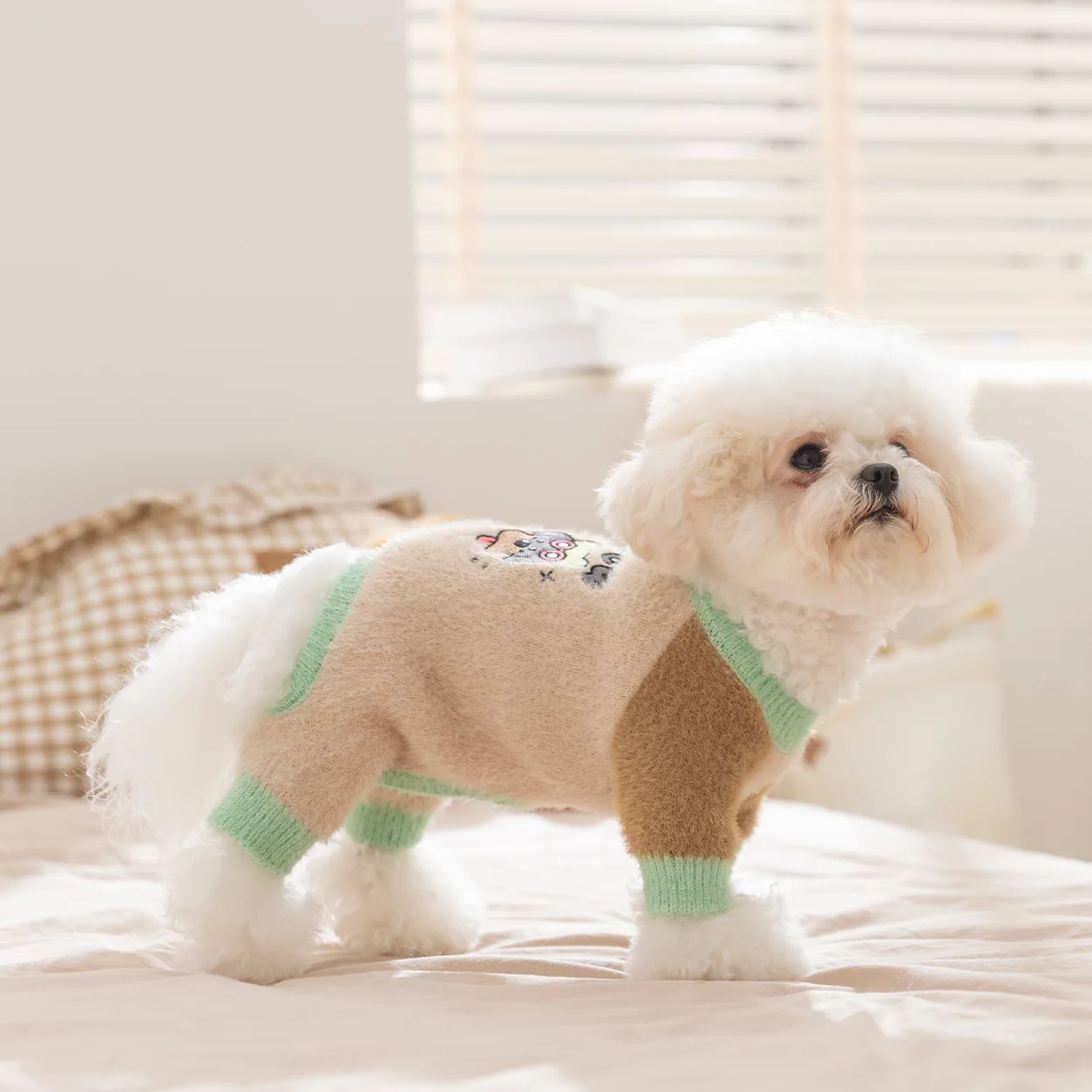 Otoño e Invierno mascota de felpa suéter cálido de cuatro patas mono para mascotas gato ropa para perros pequeños y medianos ropa para cachorros - imagen 2