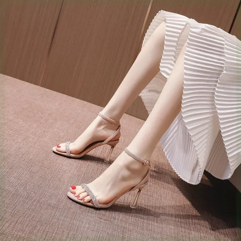 Medias altas hasta el muslo de encaje para mujer, Medias de silicona antideslizantes, tacones elásticos, Sexy, novedad de 2024 - imagen 3