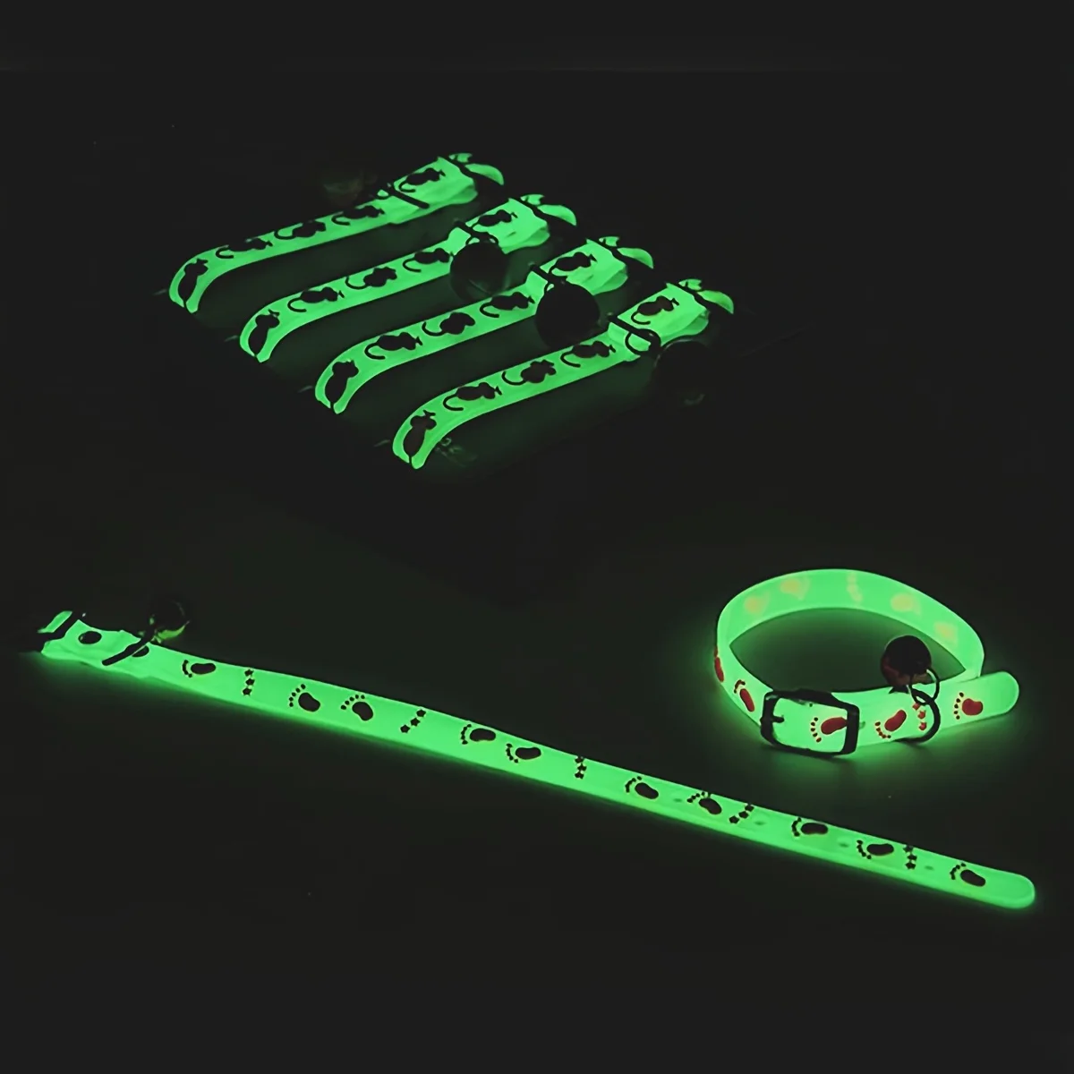 Collar LED con cascabel para perros y gatos, brilla en oscuridad - imagen 5