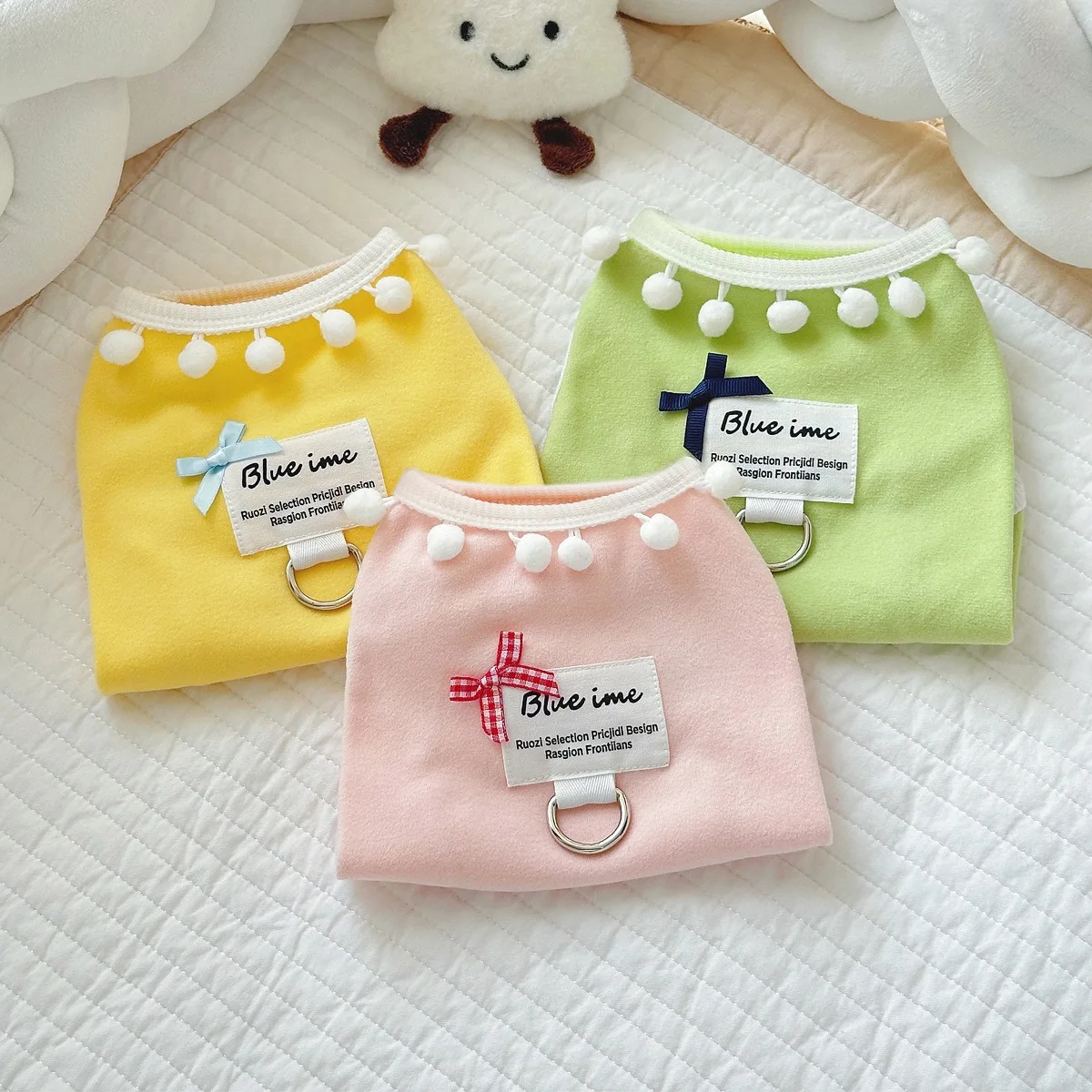 Chaleco con lazo a cuadros para mascotas, vestido de Color contrastante, prendas de vestir exteriores para las cuatro estaciones, camisa inferior, ropa para cachorros pequeños, primavera