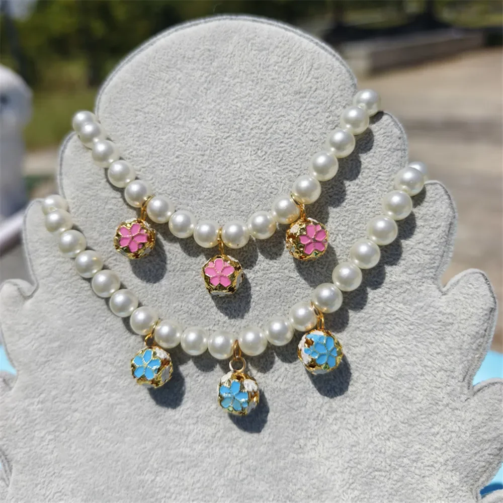 Collar con campanas de colores para perro y gato, Collar de perlas, accesorios de joyería, lista de artículos para mascotas, corto, inglés, York, lindo - imagen 2