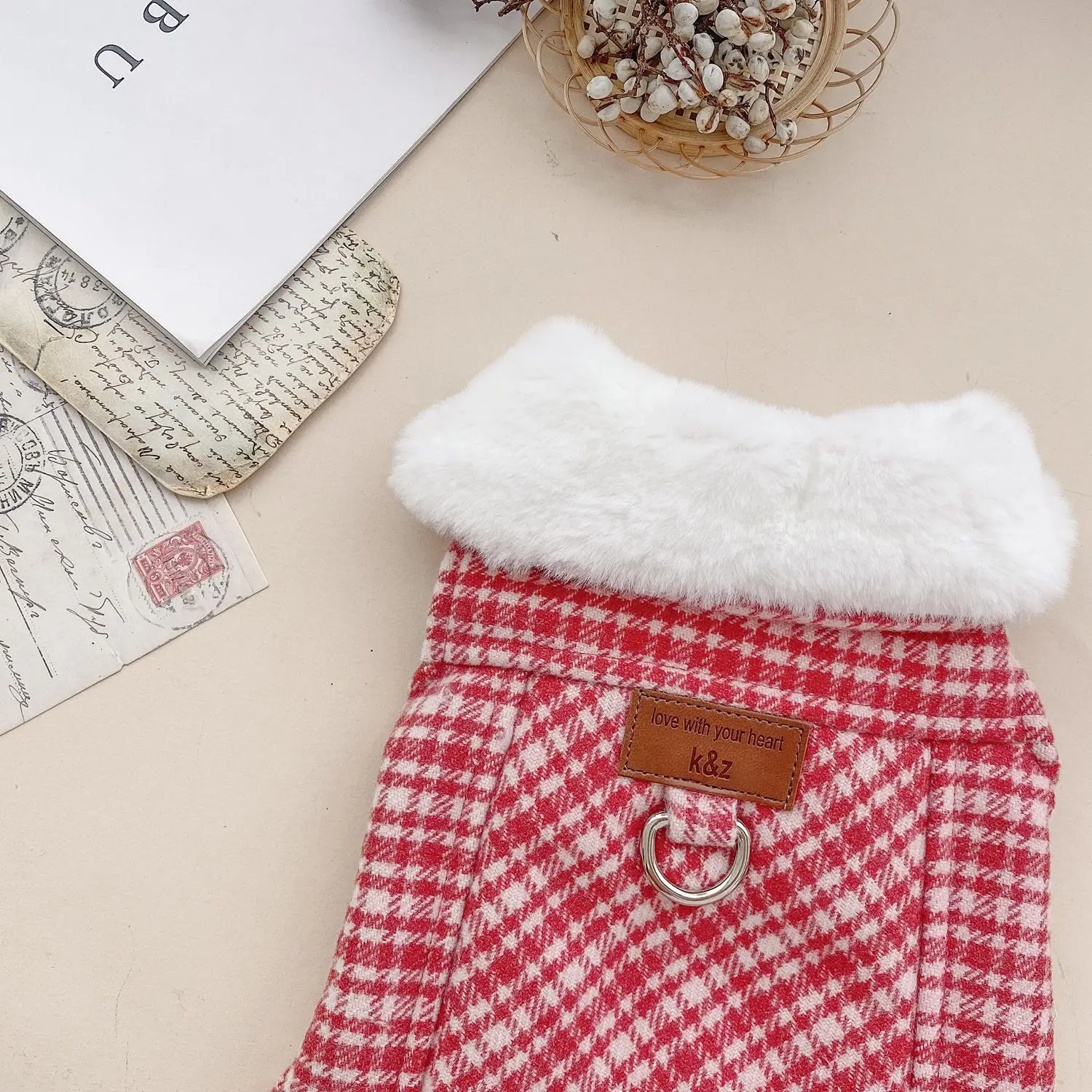 Abrigo de Navidad Abrigo de lana a cuadros rojos de Año Nuevo Otoño e Invierno Traje de peluche para gatos Ropa para perros pequeños Ropa para cachorros - imagen 2