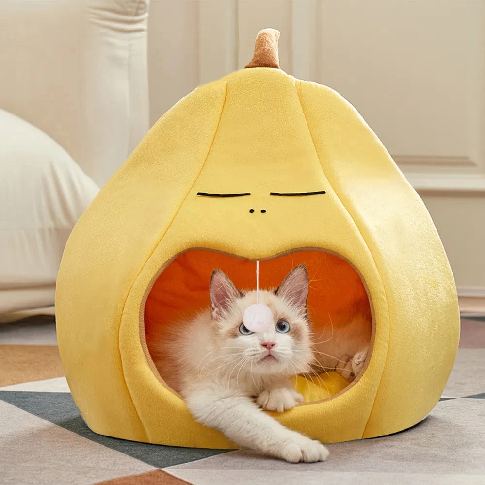 Cama para mascotas con forma de fruta de aguacate/calabaza/pera con bola interactiva colgante, casa para gatos para relajación y siesta de gatos en interiores - imagen 5
