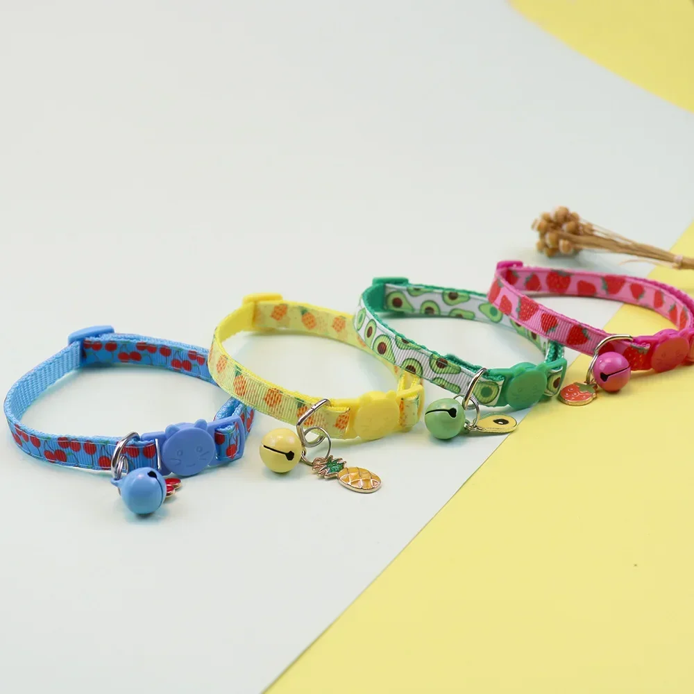 Cinta para mascotas, Collar de frutas para gatos, accesorios de frutas para perros y gatos, Collar ajustable para mascotas con campana - imagen 2