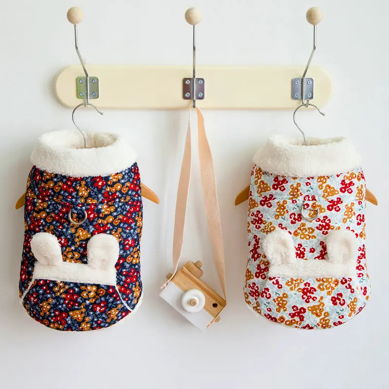 Chaqueta cálida para perro, ropa de invierno con flores a la moda para perros, abrigo grueso con Orejas de conejo para perro, sudadera para cachorro, chaleco de felpa para mascota Chihuahua