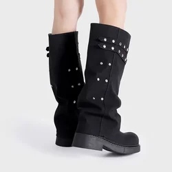 Botas punk negras con remaches – Suela gruesa para mujer