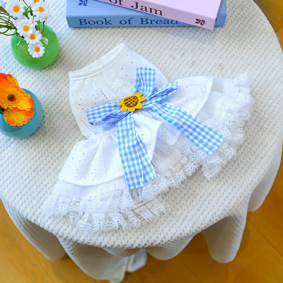 Vestido de encaje de primavera para mascotas, ropa calada para perros, bonito lazo a cuadros, falda esponjosa, vestidos para perros pequeños, ropa para cachorros - imagen 3