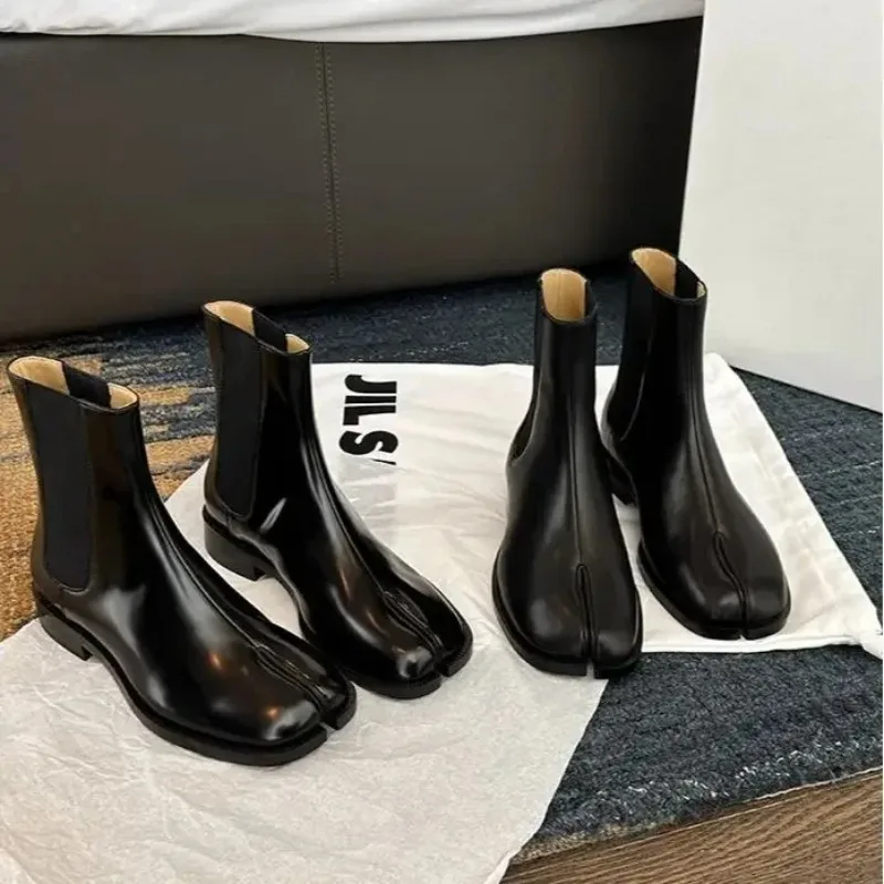 Botas Chelsea de estilo británico para mujer, botas cortas de tubo medio, diseño elástico con personalidad, zapatos con pezuña de caballo, zapatos de cuero