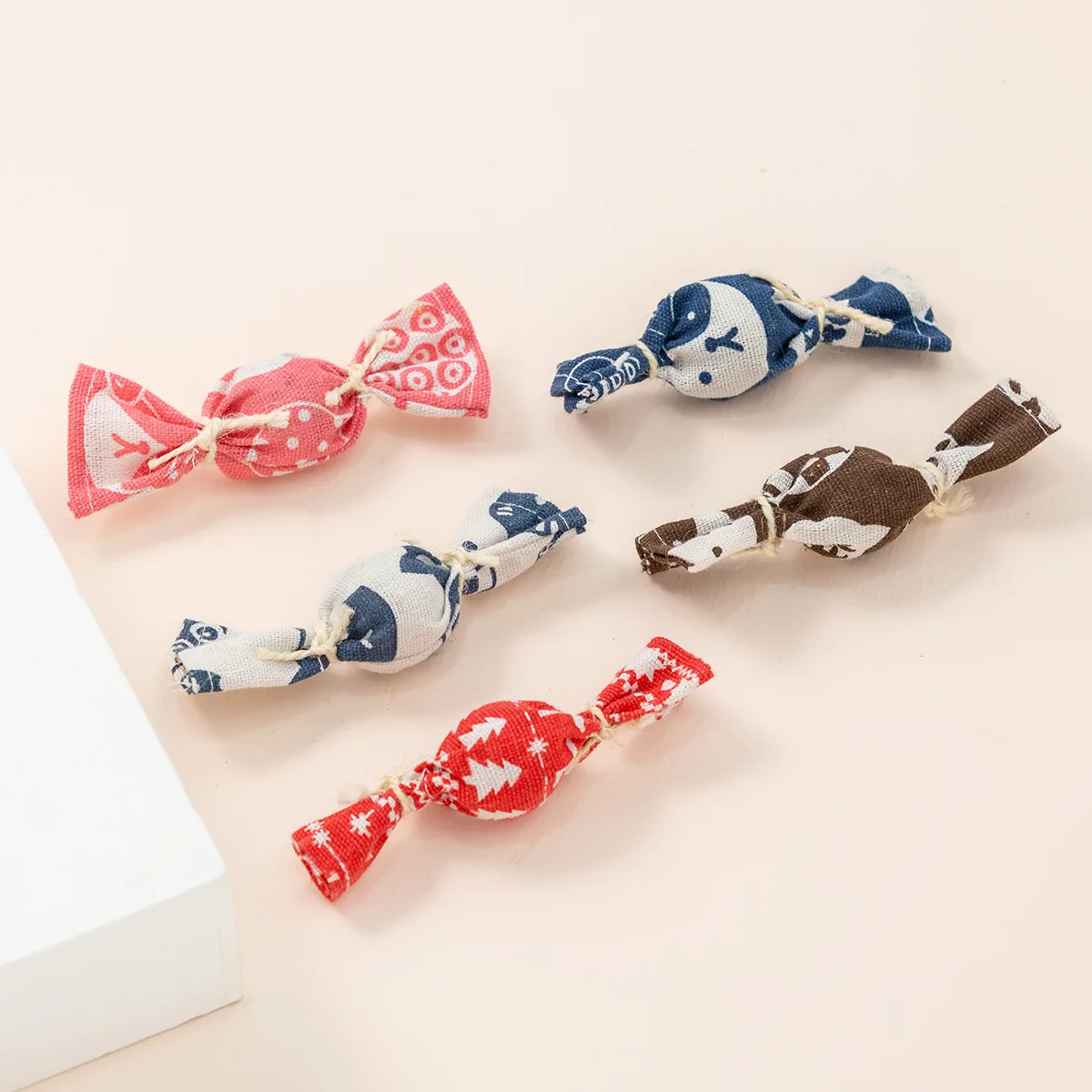 Lote de juguetes interactivos para gatos, suministros exquisitos para mascotas, dulces con campanas, mordedura de menta, nuevo - imagen 4